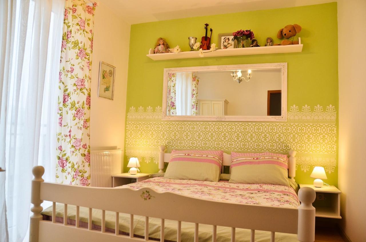 Romantic Apartman Hajduszoboszlo Exterior photo